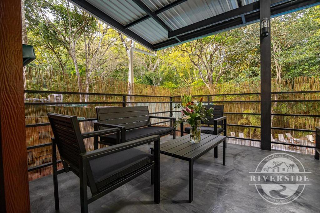 Riverside Villas Manuel Antonio Eksteriør billede
