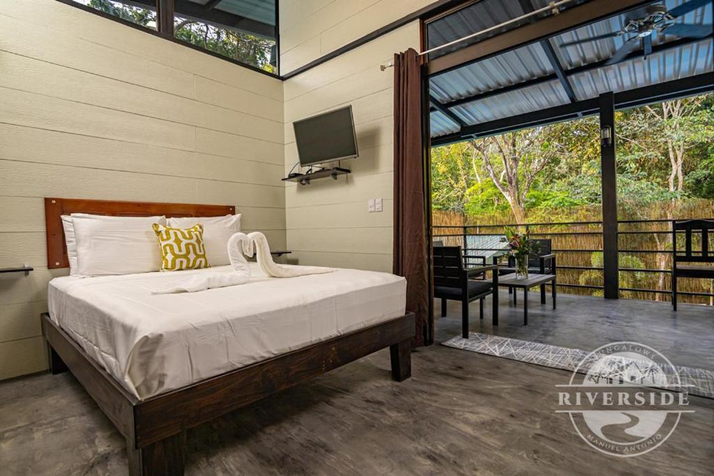 Riverside Villas Manuel Antonio Eksteriør billede
